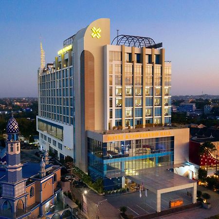 Platinum Hotel & Convention Hall Balikpapan Esterno foto