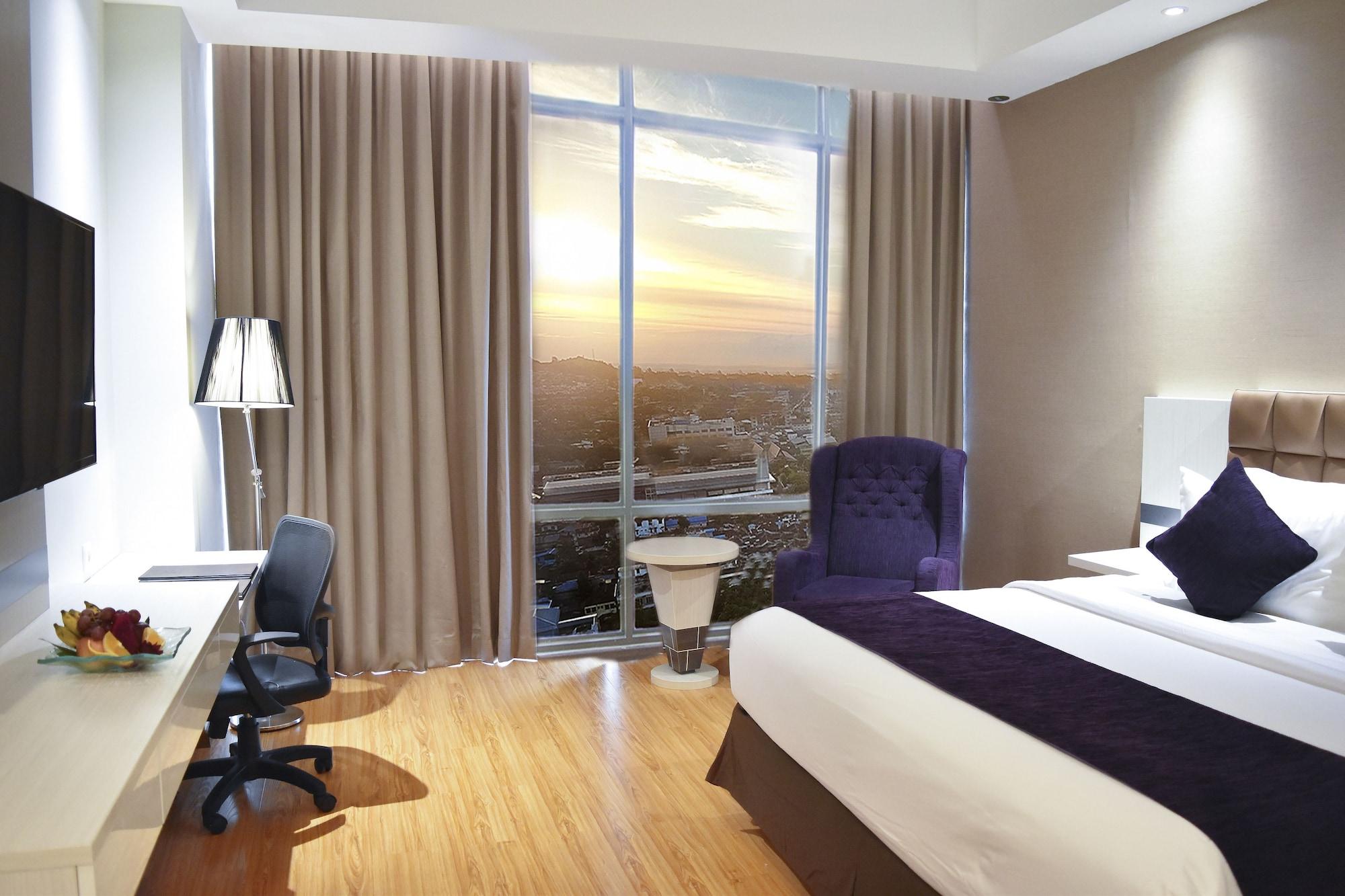 Platinum Hotel & Convention Hall Balikpapan Esterno foto