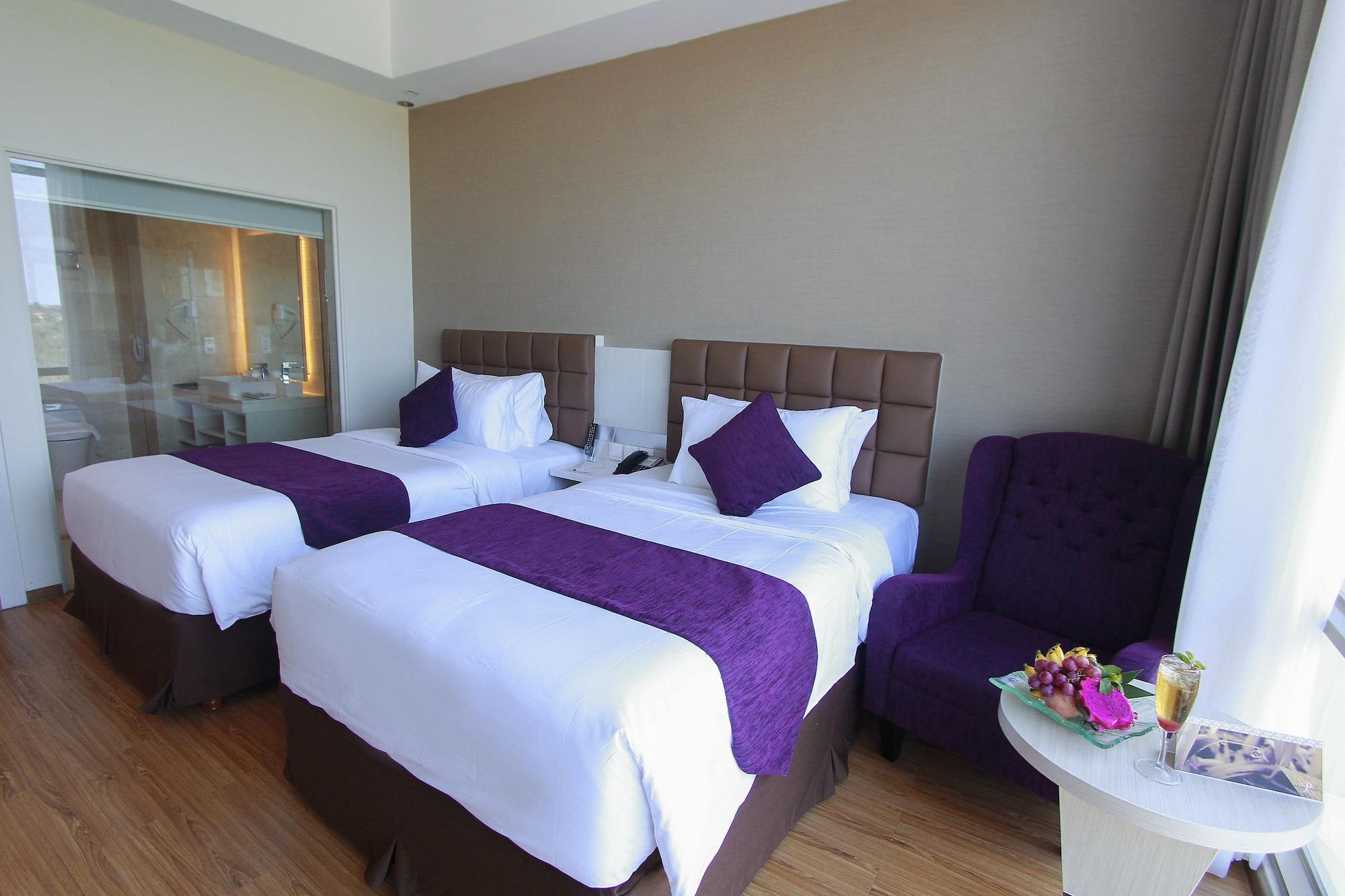 Platinum Hotel & Convention Hall Balikpapan Esterno foto