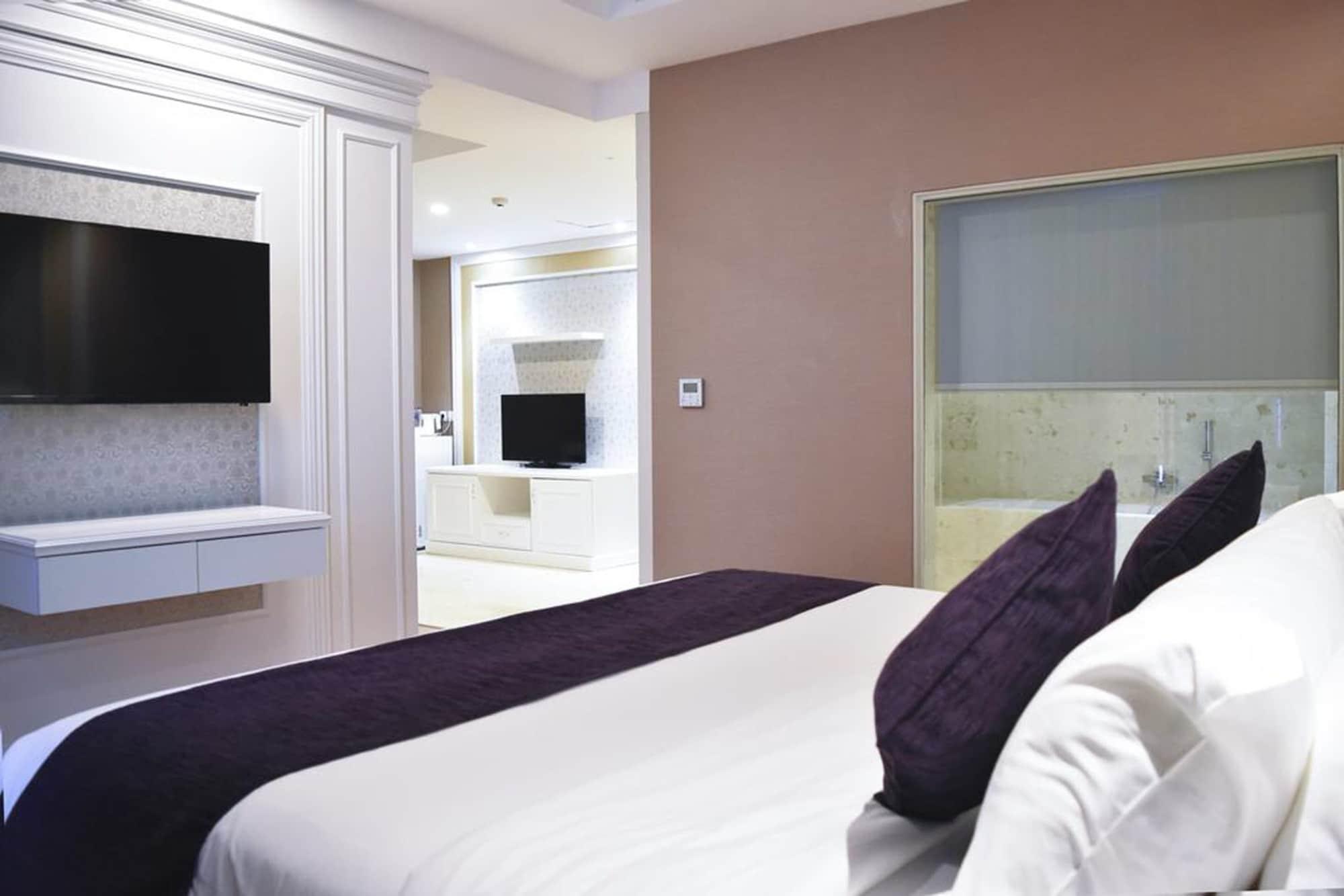 Platinum Hotel & Convention Hall Balikpapan Esterno foto