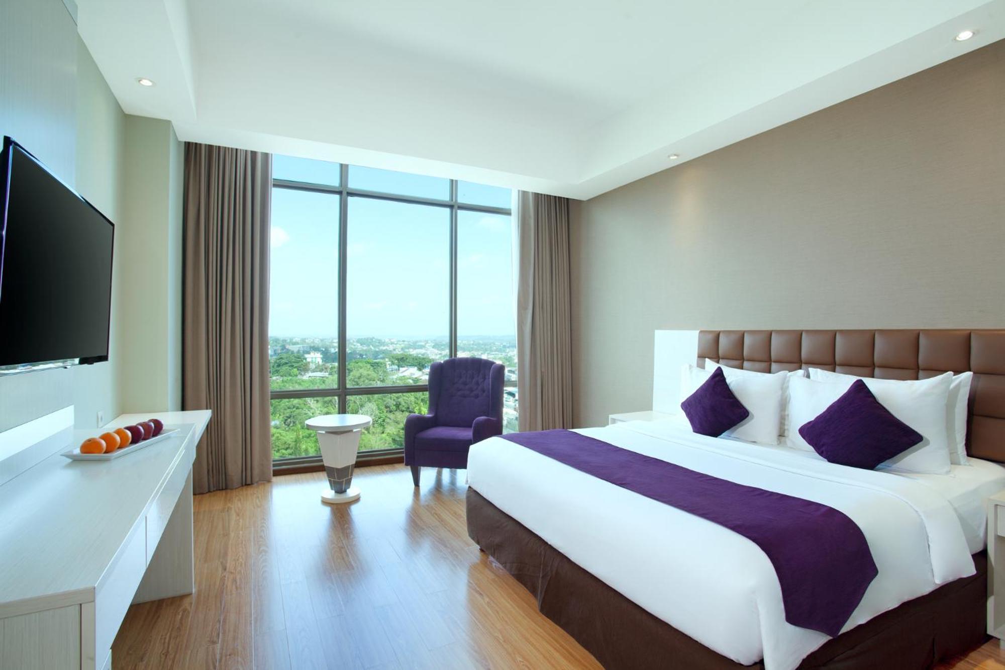 Platinum Hotel & Convention Hall Balikpapan Esterno foto