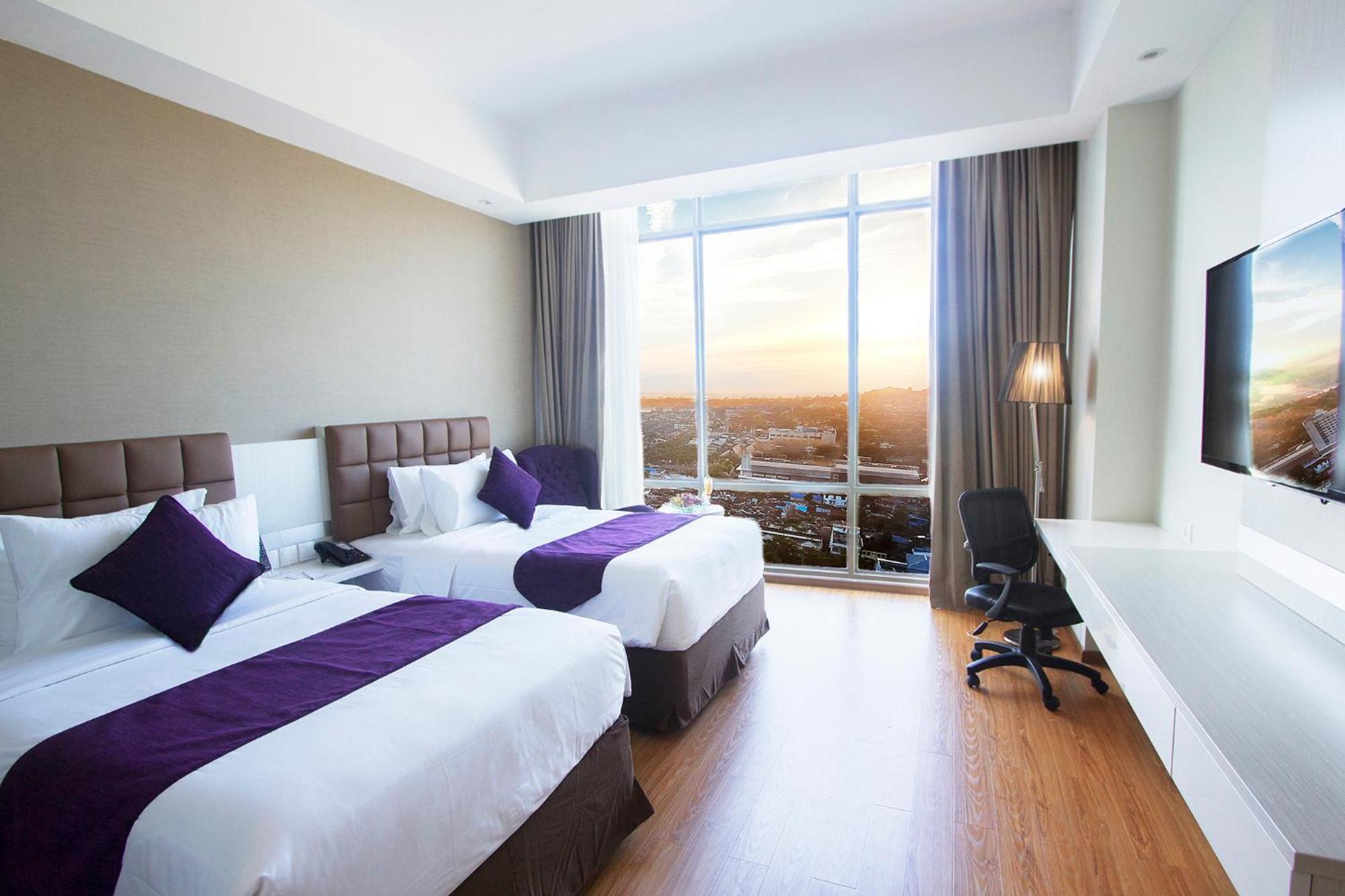 Platinum Hotel & Convention Hall Balikpapan Esterno foto
