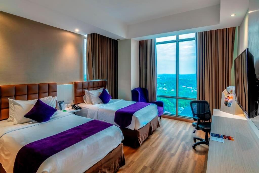 Platinum Hotel & Convention Hall Balikpapan Esterno foto